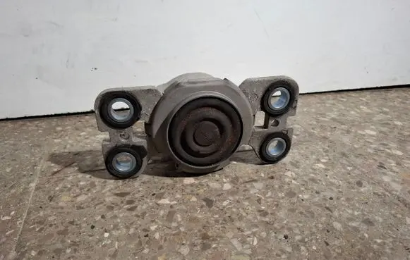 Volvo V60 Engine mount bracket 31316875