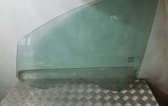 Fiat Croma Front door window glass four-door