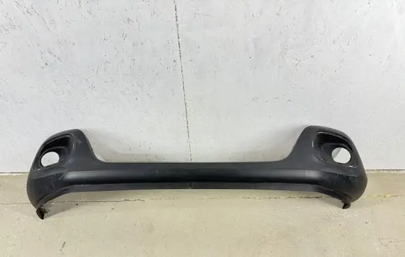 Front bumper lip