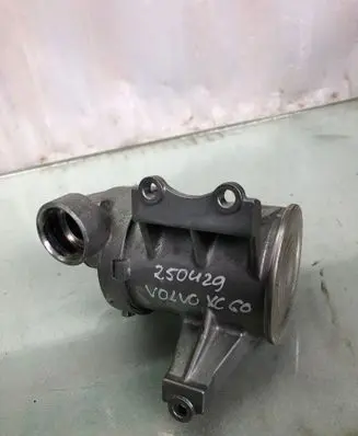 Volvo XC60 Water pump 327827210