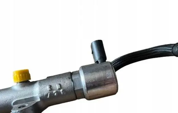 Mercedes-Benz E W212 Fuel main line pipe A6510700495