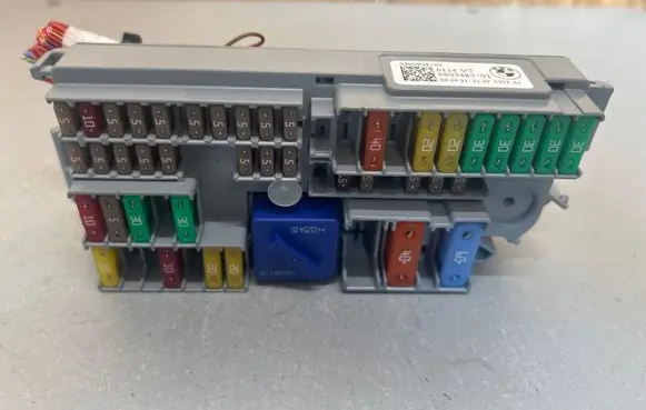 BMW iX3 G08 Fuse module 6807487