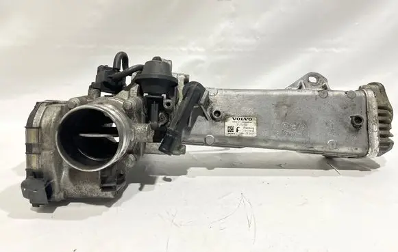 Volvo S80 EGR valve cooler 31272702 0917300277