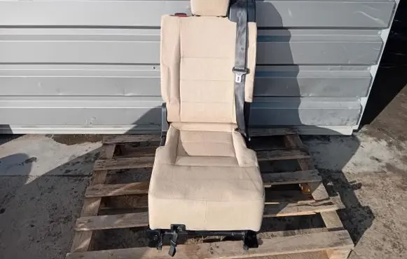 Land Rover Discovery 3 - LR3 Rear seat 