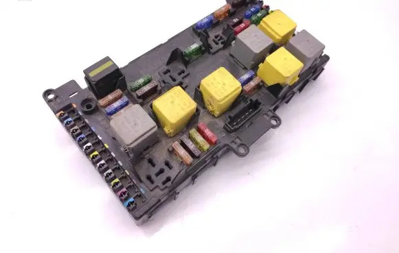 Mercedes-Benz Vito Viano W639 Fuse module A6395450801