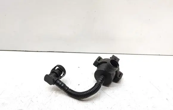 BMW 3 E90 E91 Valve vacuum 7551262