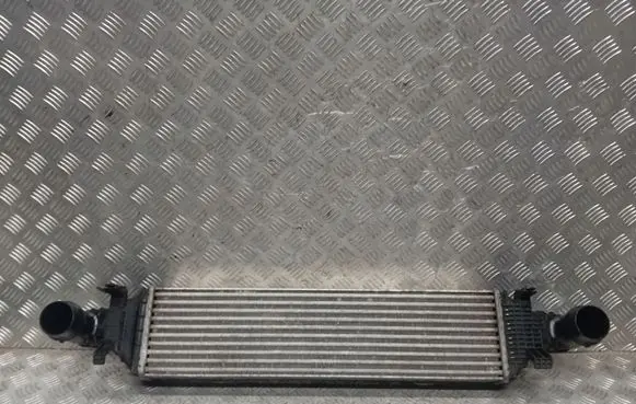 Mercedes-Benz E W212 Intercooler radiator A2045000200