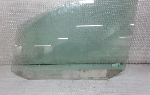 Volkswagen Caddy Front door window glass four-door