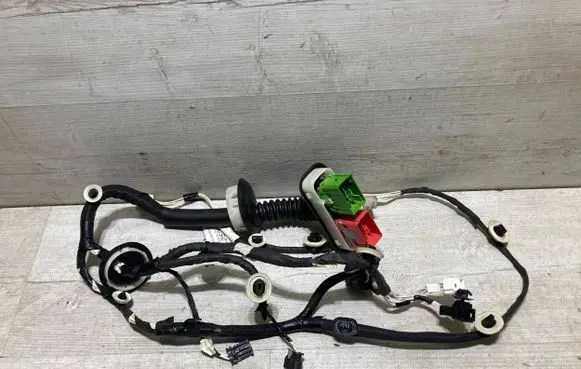 Citroen C3 Front door wiring loom/harness boot 9825268480