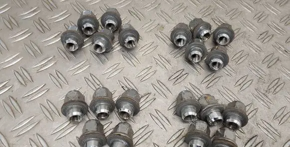 Toyota Auris E180 Nuts/bolts 
