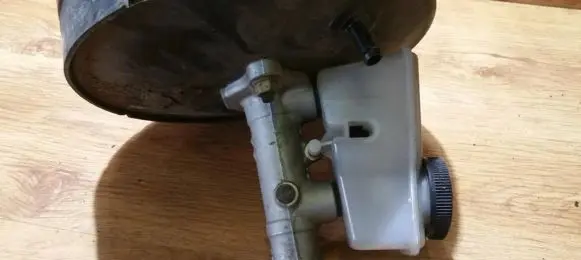Mazda 626 Master brake cylinder