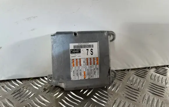 Lexus UX Airbag control unit/module 8917076370 1521000431