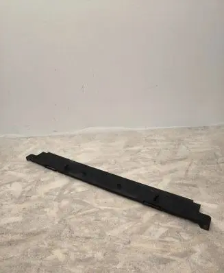 Radiator mount bracket