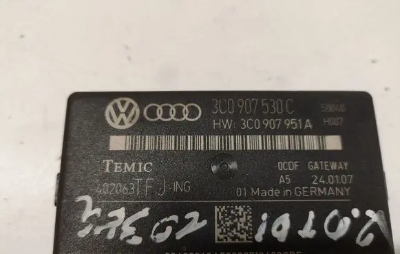 Volkswagen PASSAT B6 Gateway control module 3C0907530C