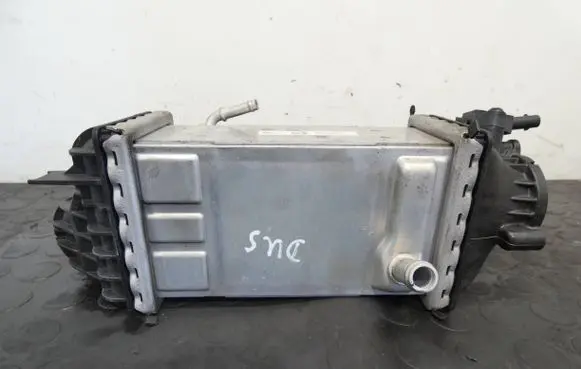 Volkswagen Polo VI Intercooler radiator 05C145785D