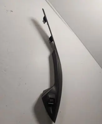Ford Kuga II Tailgate/trunk/boot open switch 
