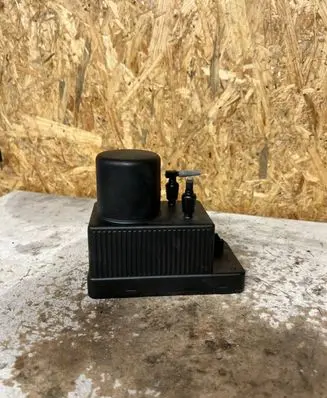 Mercedes-Benz C W203 Vacuum pump 2038000048 0132006365