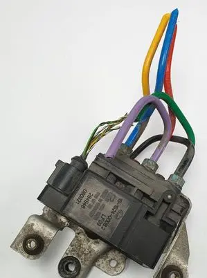 Porsche Cayenne (9PA) Rear shock absorber actuator solenoid 7L0616251
