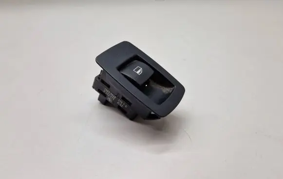 BMW 5 E60 E61 Electric window control switch 9113773