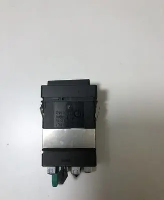 Skoda Superb B5 (3U) Seat heating switch 3U0963563