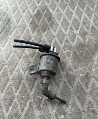 Audi A6 S6 C4 4A Vacuum valve 72123900 034906283