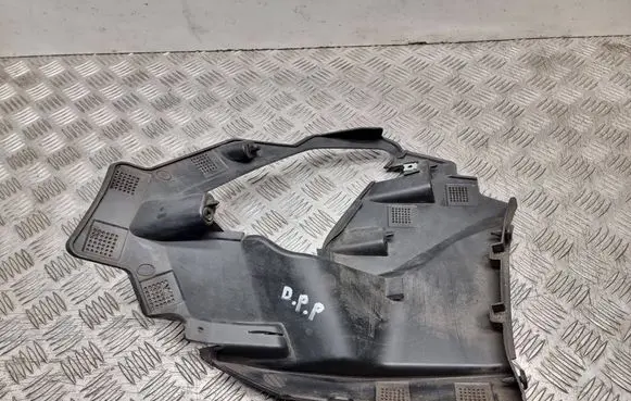 Ford Focus Bumper support mounting bracket corner 0097A