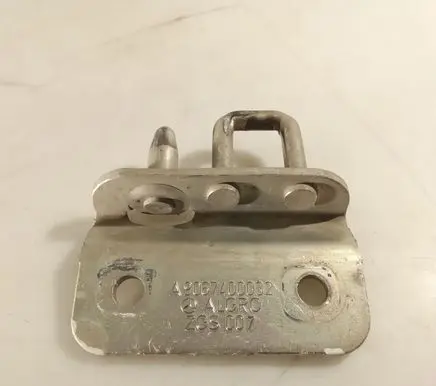 Mercedes-Benz Sprinter W906 Rear door lock loop/hook striker A9067400032