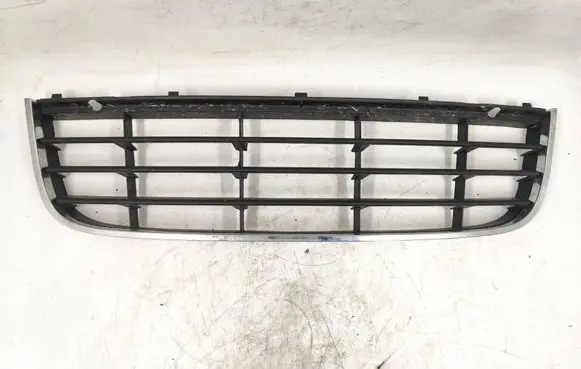 Volkswagen Jetta V Front bumper lower grill 1K0853677C