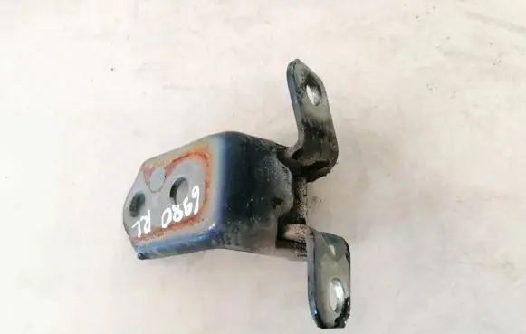 Mazda 3 I Rear door lower hinge