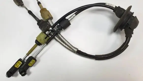Citroen Berlingo Gear shift cable linkage 9672434480