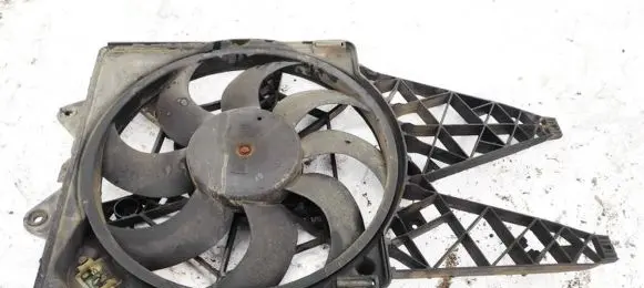 Fiat Bravo Radiator cooling fan shroud