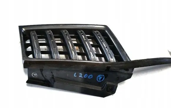 Mitsubishi L200 Front fog light trim/grill 178TYS
