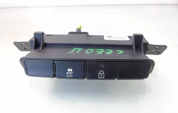 Traction control (ASR) switch