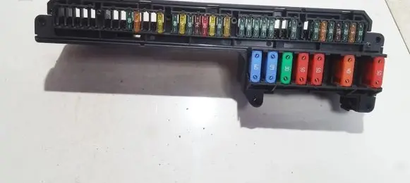 BMW 5 E60 E61 Fuse box set 10688710 15613290