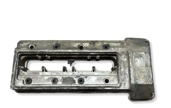 BMW 7 E32 Rocker cam cover 1733747
