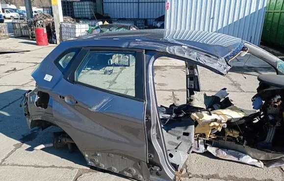 Renault Captur Front quarter panel 