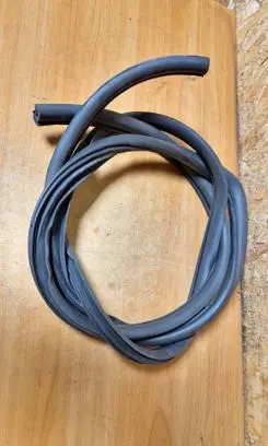 Opel Antara Front door rubber seal 