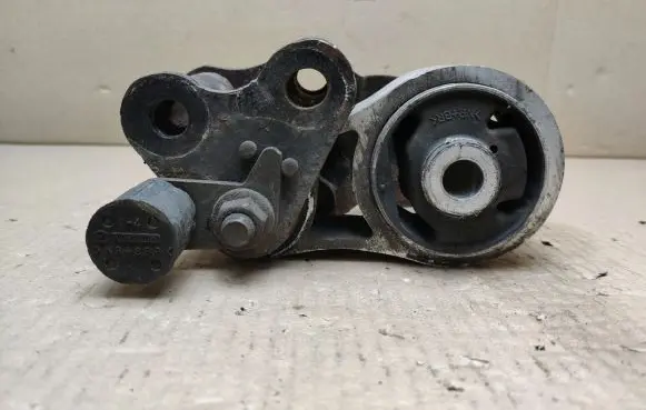 Mazda CX-9 Gearbox mount