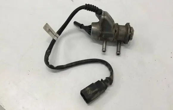 Audi Q7 4M AdBlue injector 059131113H
