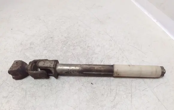 Volkswagen Touareg I Steering column universal joint