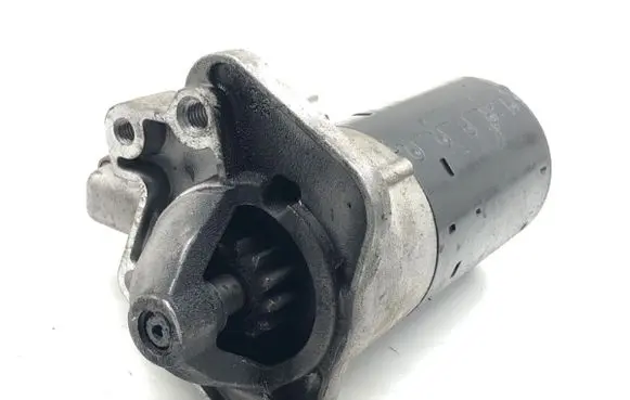 Mercedes-Benz Citan W415 Starter motor 0001136008
