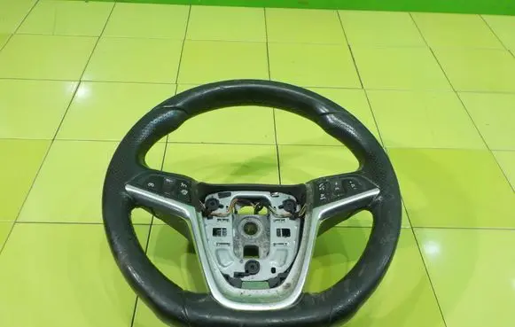 Opel Zafira C Steering wheel 13365200 WP268