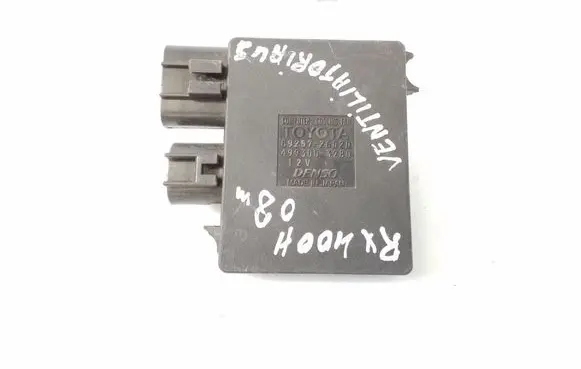 Lexus RX 330 - 350 - 400H Coolant fan relay 8925726020