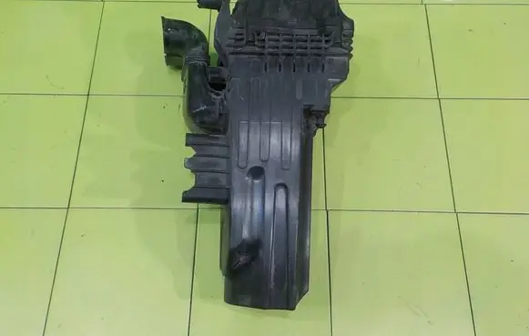 Honda Civic Air filter box 16AB67