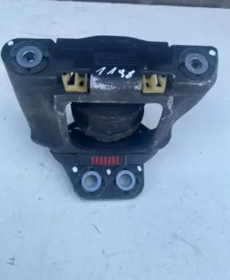 Volvo XC90 Engine mount bracket 326F22 26008