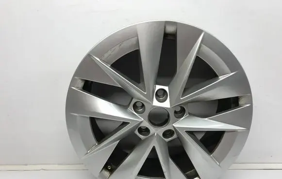 Skoda Octavia Mk4 R17 alloy rim 5E3601025 EJ878