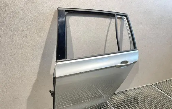 Volkswagen Golf Sportsvan Rear door 50833311L