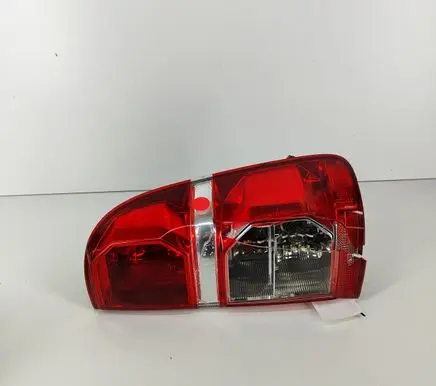 Toyota Hilux (AN10, AN20, AN30) Rear/tail lights 815500K140