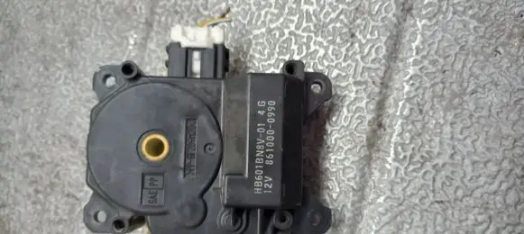 Mazda 3 I Coolant heater control valve 