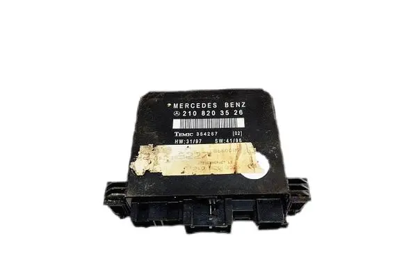 Mercedes-Benz E W210 Door control unit/module 2108203526